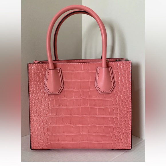 New Michael Kors Mercer Messenger handbag Embossed Leather Grapefruit - Picture 3 of 7